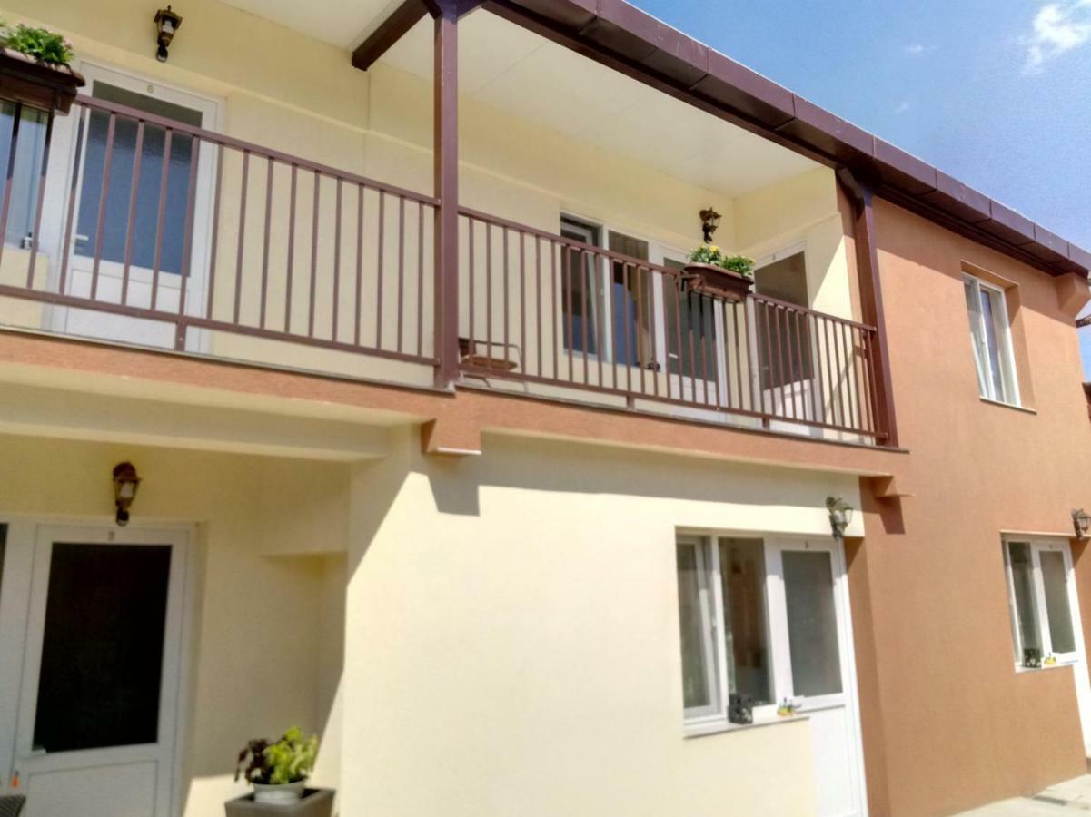 Camere De Inchiriat Carpati Hunedoara Esterno foto