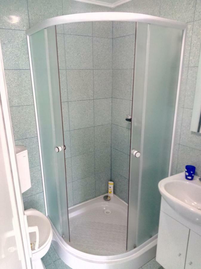 Camere De Inchiriat Carpati Hunedoara Esterno foto