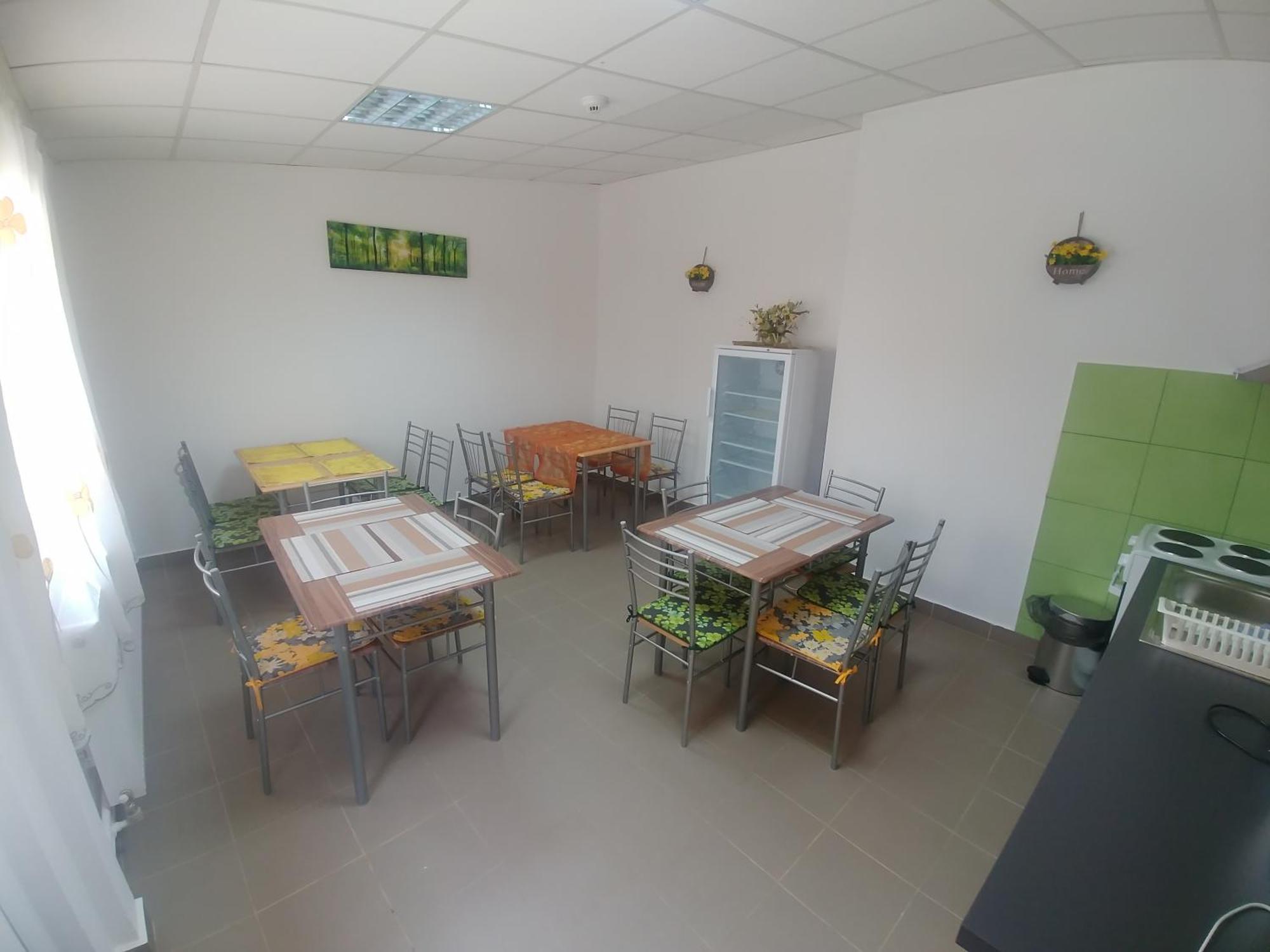 Camere De Inchiriat Carpati Hunedoara Esterno foto